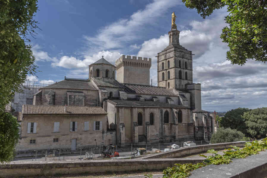 Francia - Avignon 049 - basílica Metropolitana Notre-Dame des Doms.jpg